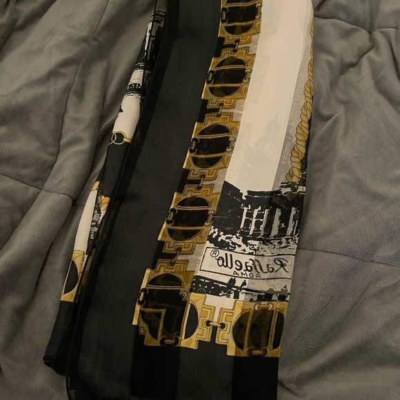 Scarf - Picture 4 of 4